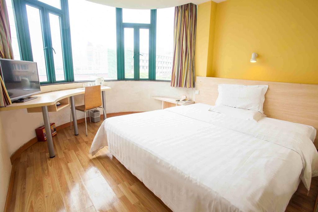7Days Inn Chongqing Shapingba Room photo